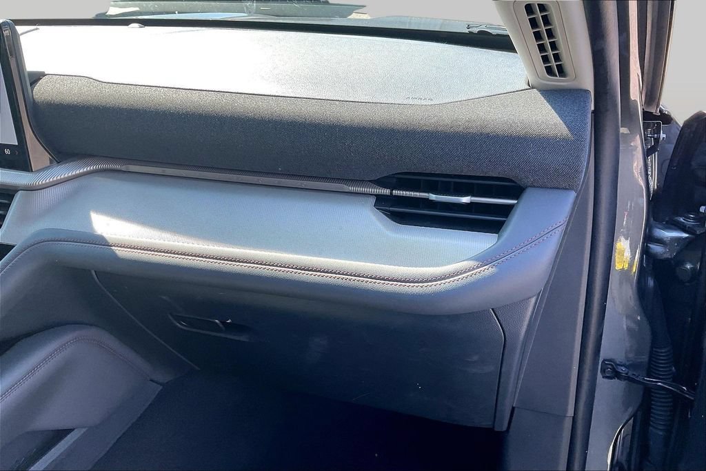 Certified 2025 Ford Explorer Active RWD image 16