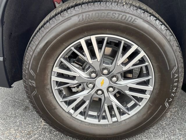 Used 2025 Chevrolet Traverse LT w/ Driver Confidence Package FWD image 6