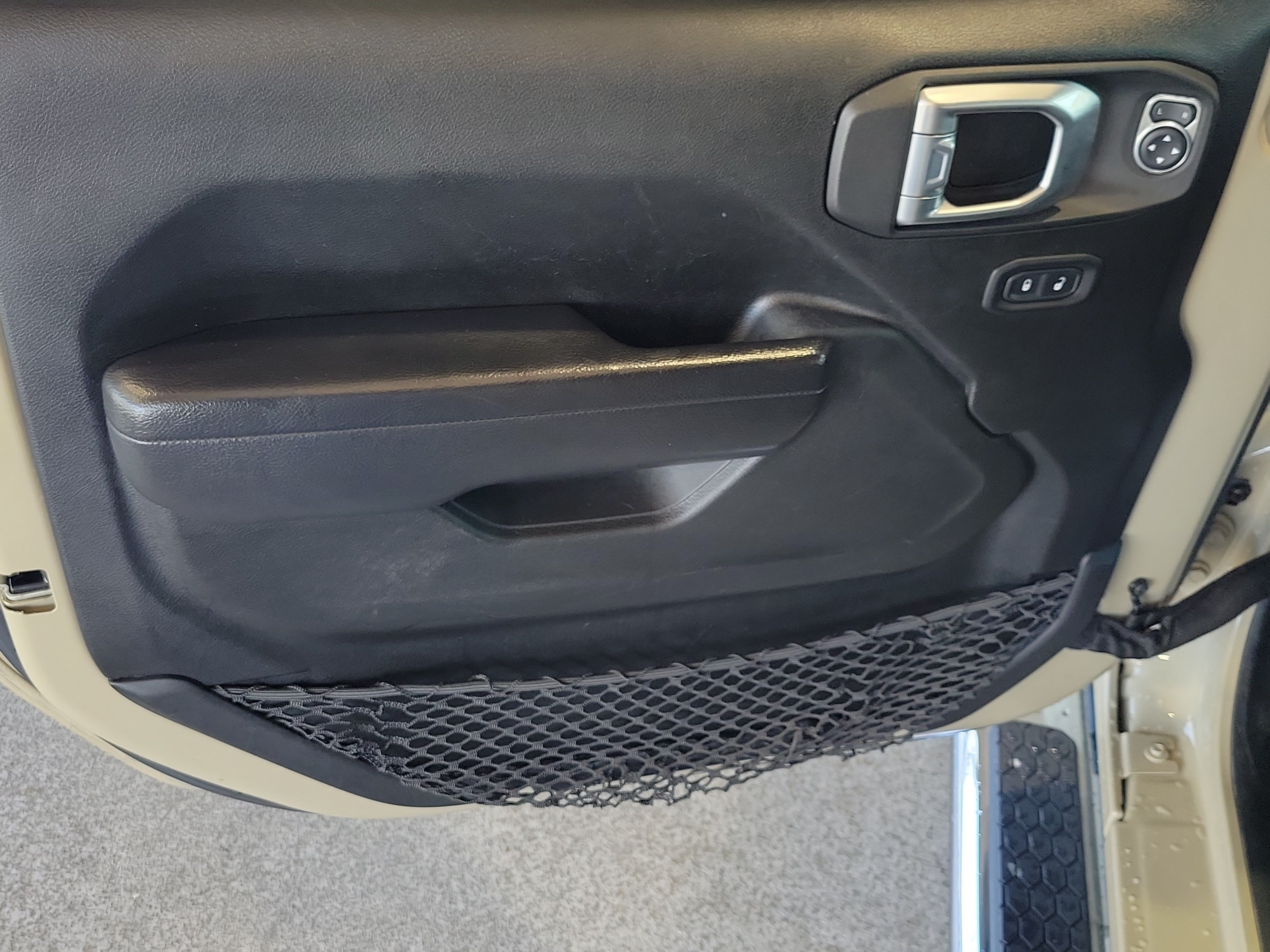 Certified 2022 Jeep Wrangler Sport AWD/4WD image 13
