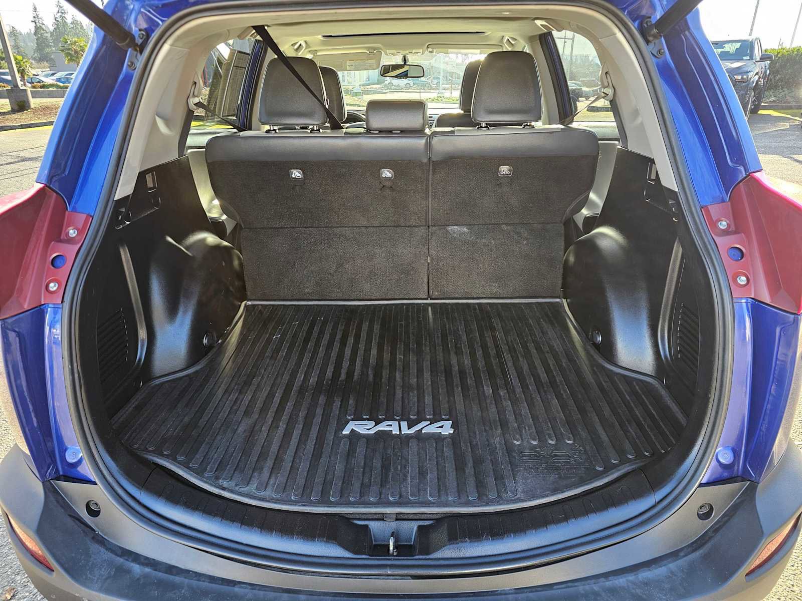 Used 2015 Toyota RAV4 Limited image 14