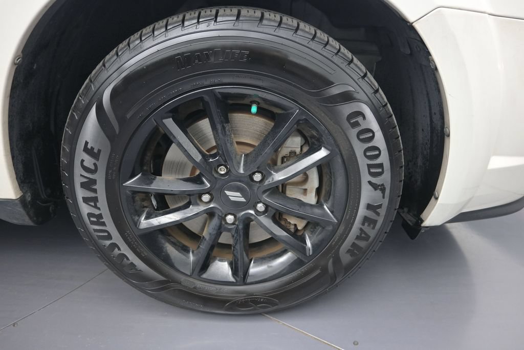 Used 2020 Dodge Journey SE w/ Blacktop Package FWD image 9