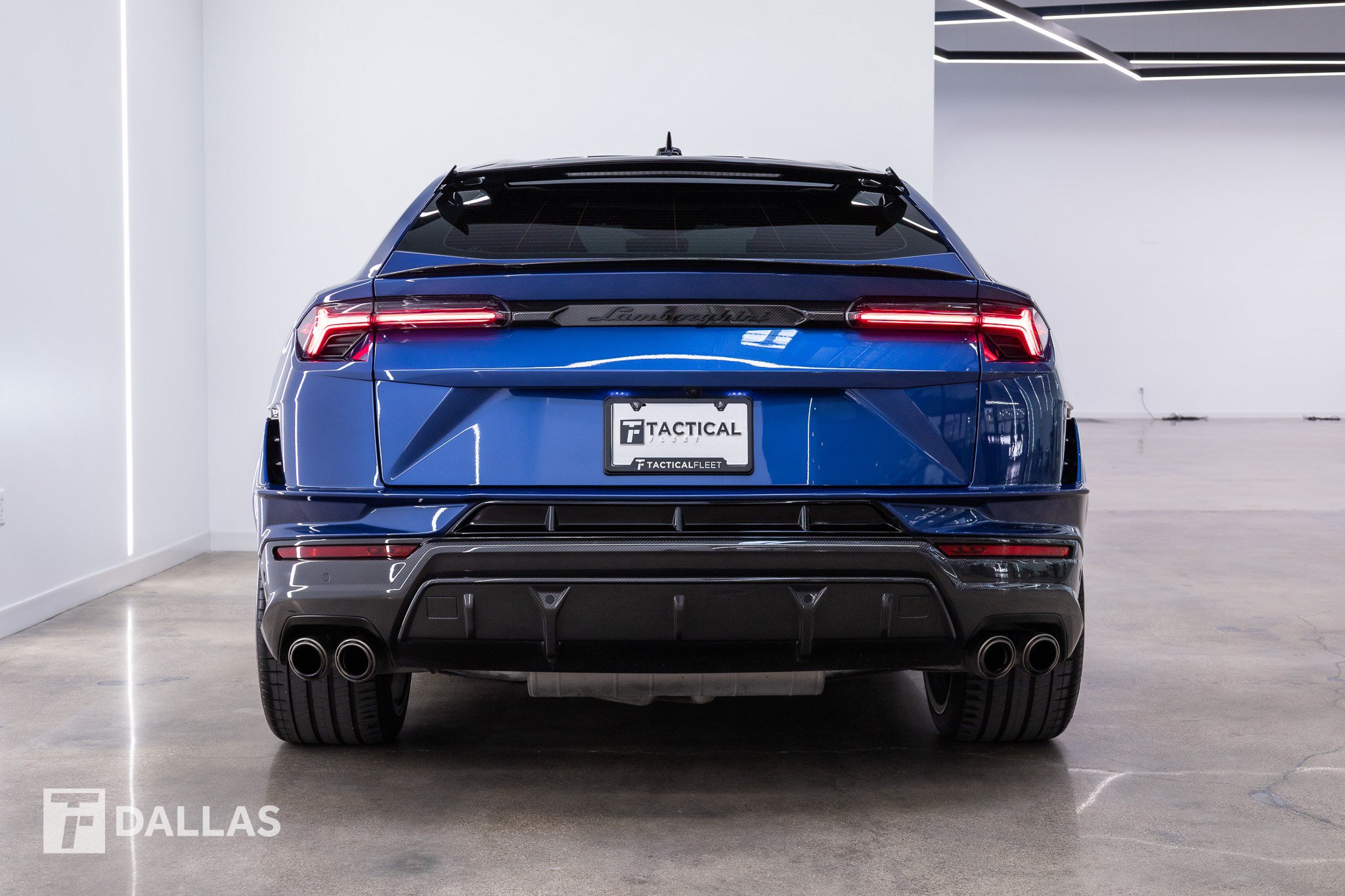 Used 2023 Lamborghini Urus Performante AWD/4WD image 10