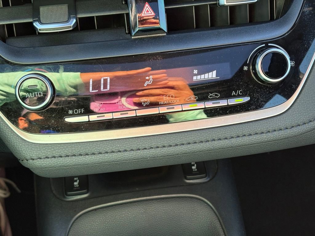 Used 2021 Toyota Corolla XSE image 24