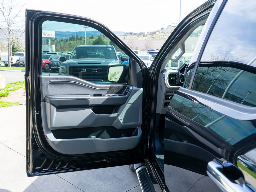 Used 2022 Ford F150 XLT w/ Equipment Group 302A High AWD/4WD image 15