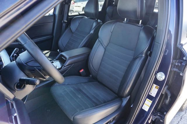 Used 2025 Mitsubishi Outlander SE image 16