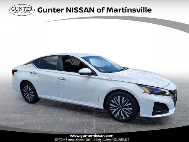 Certified 2023 Nissan Altima 2.5 SV FWD image 1