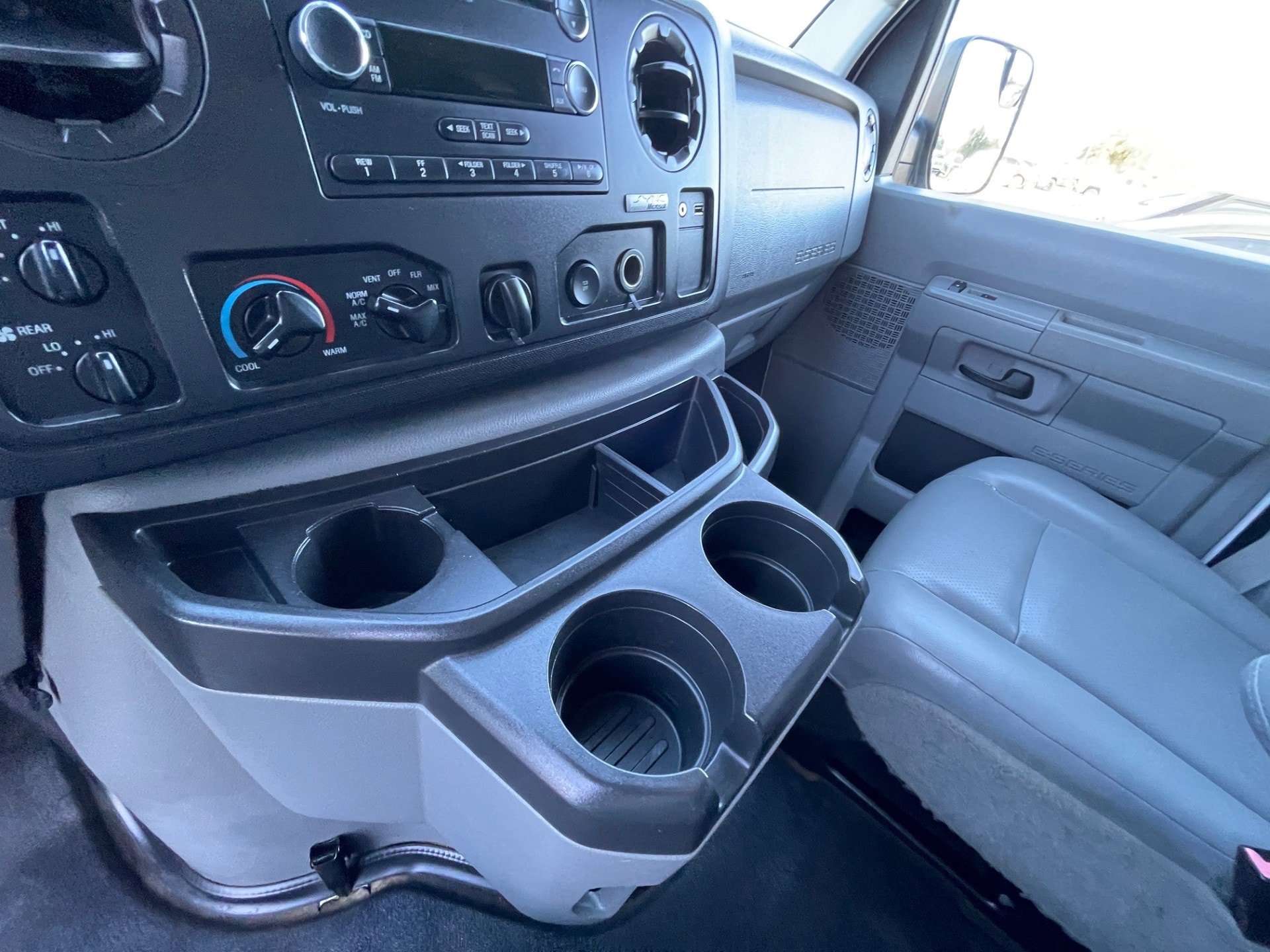 Used 2014 Ford E-350 and Econoline 350 XL w/ Power Windows & Locks Group RWD image 19