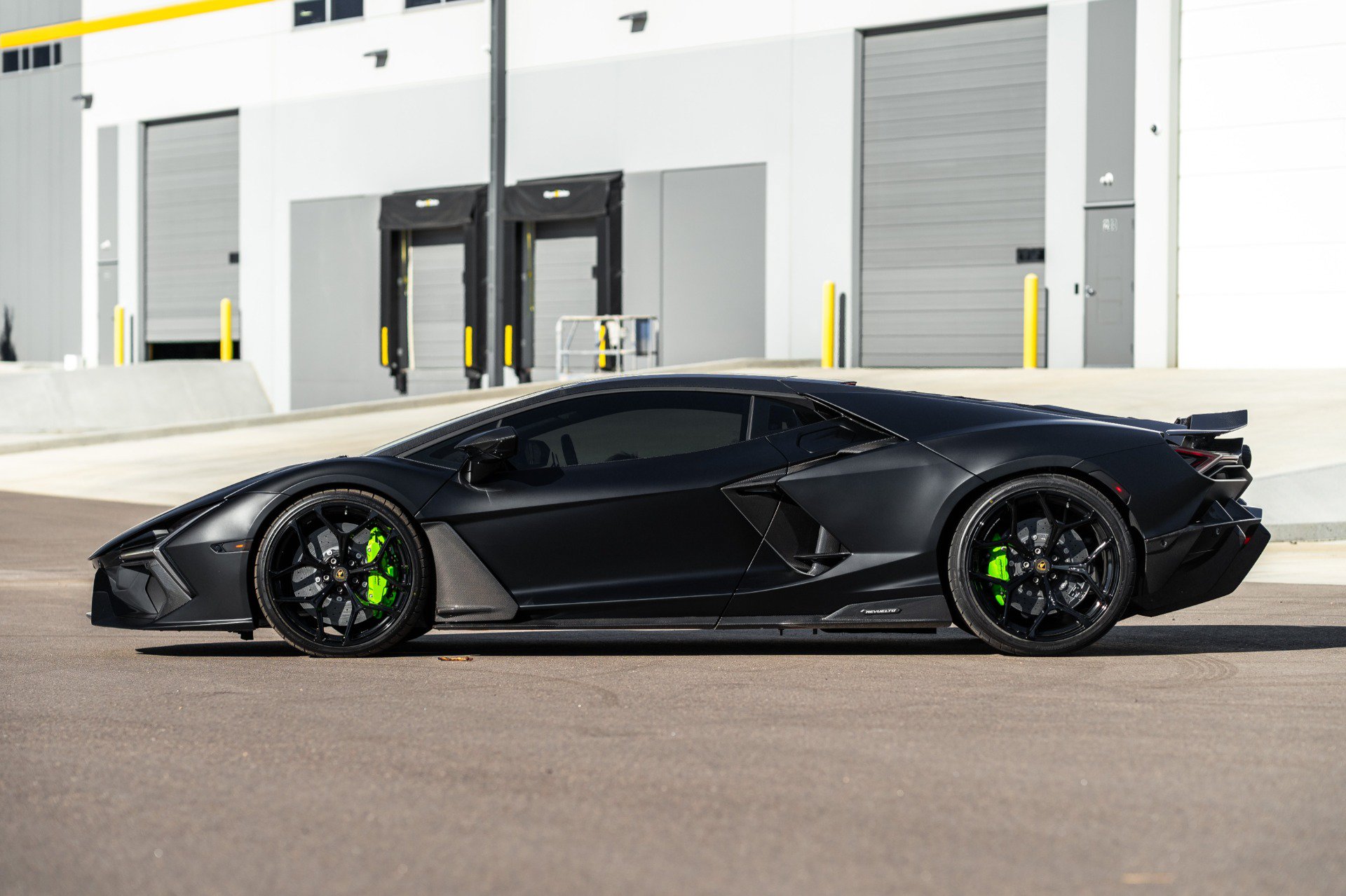 Used 2025 Lamborghini Revuelto AWD/4WD image 7