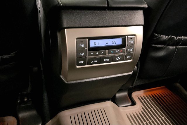 Used 2018 Lexus GX 460 Premium w/ Premium Package AWD/4WD image 35