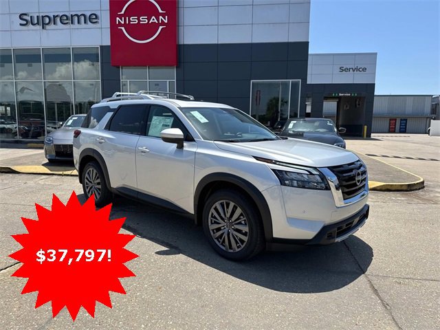 New 2025 Nissan Pathfinder SL w/ SL Premium Package