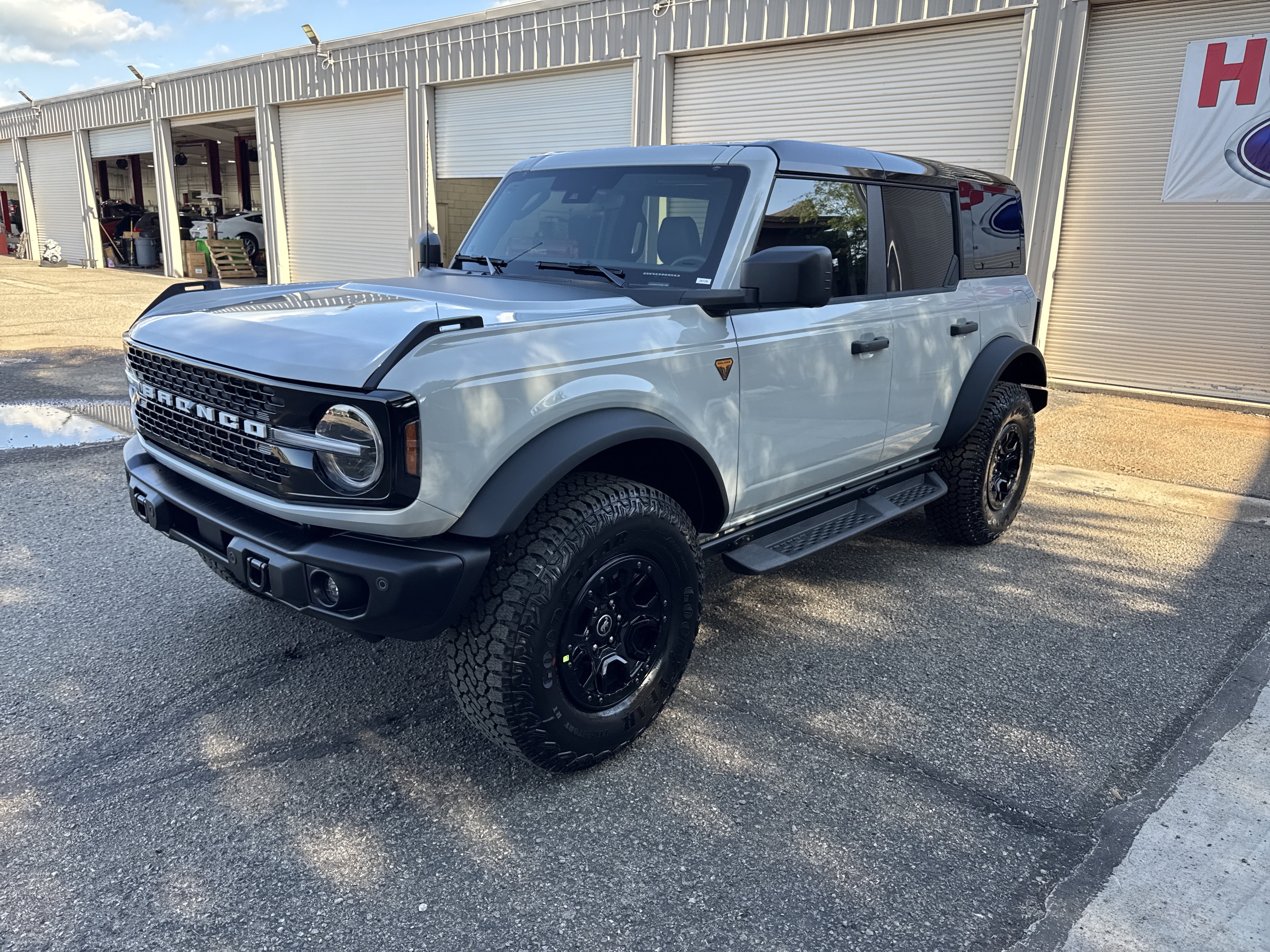 New 2026 Ford Bronco Badlands AWD/4WD image 3