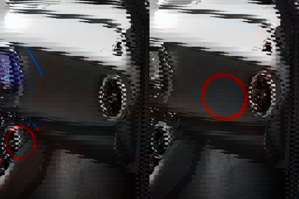 Used 2021 Chevrolet Camaro ZL1 image 39