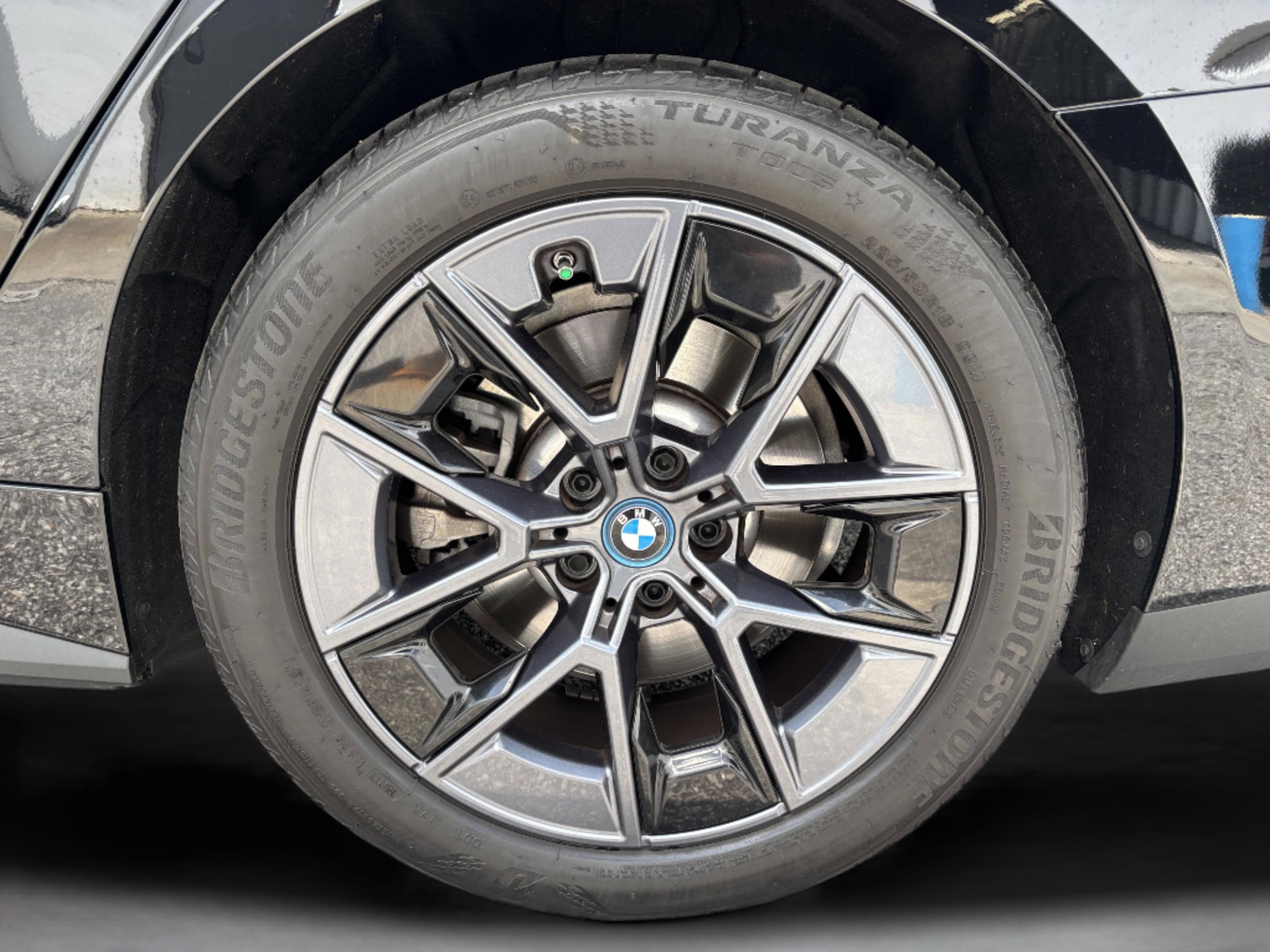 Used 2023 BMW i4 eDrive35 RWD image 36
