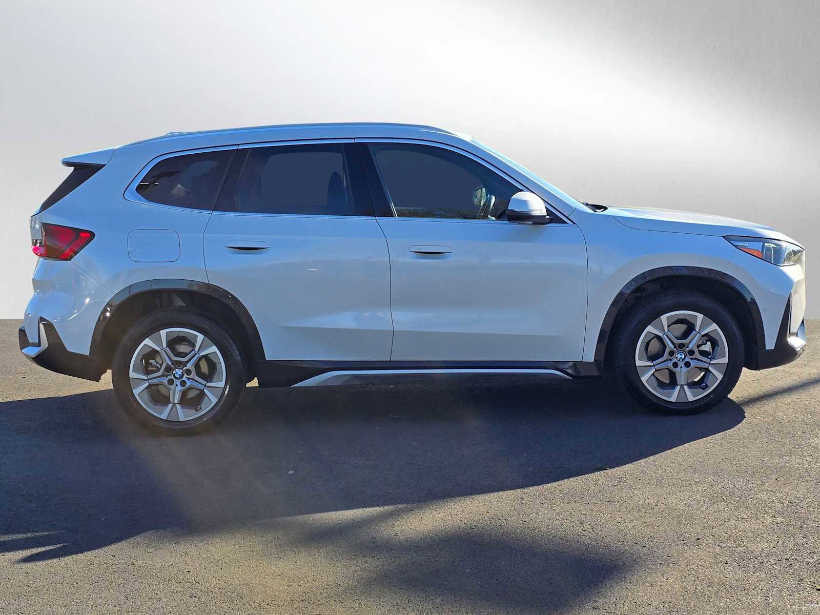 Used 2025 BMW X1 xDrive28i image 2