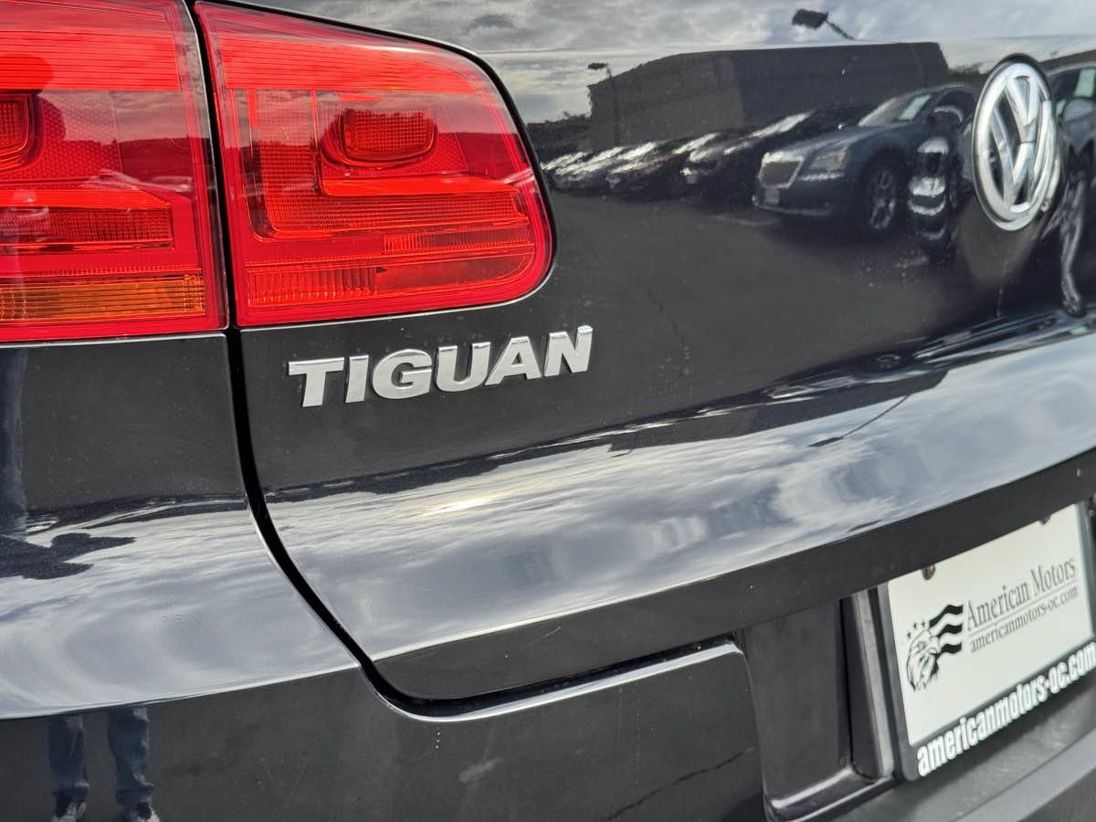 Used 2017 Volkswagen Tiguan S AWD/4WD image 16