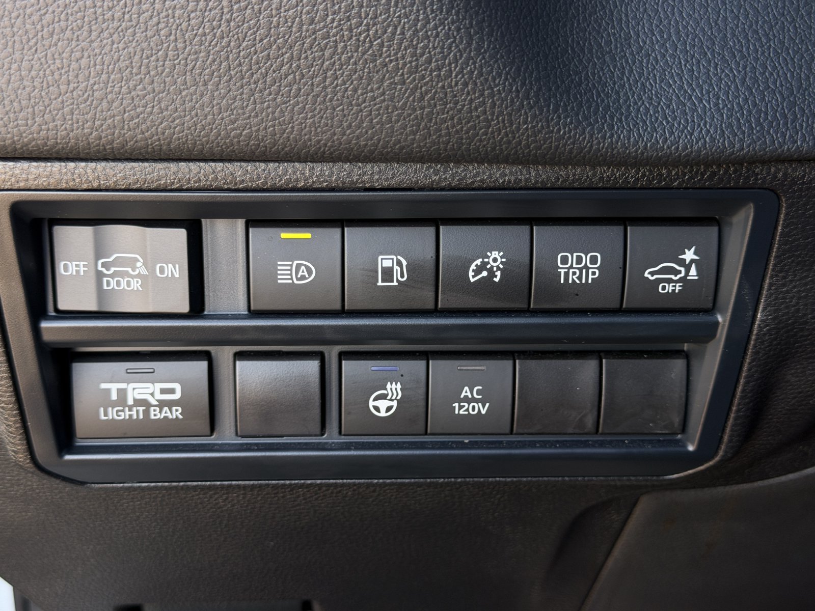Used 2025 Toyota Sequoia TRD Pro AWD/4WD image 25