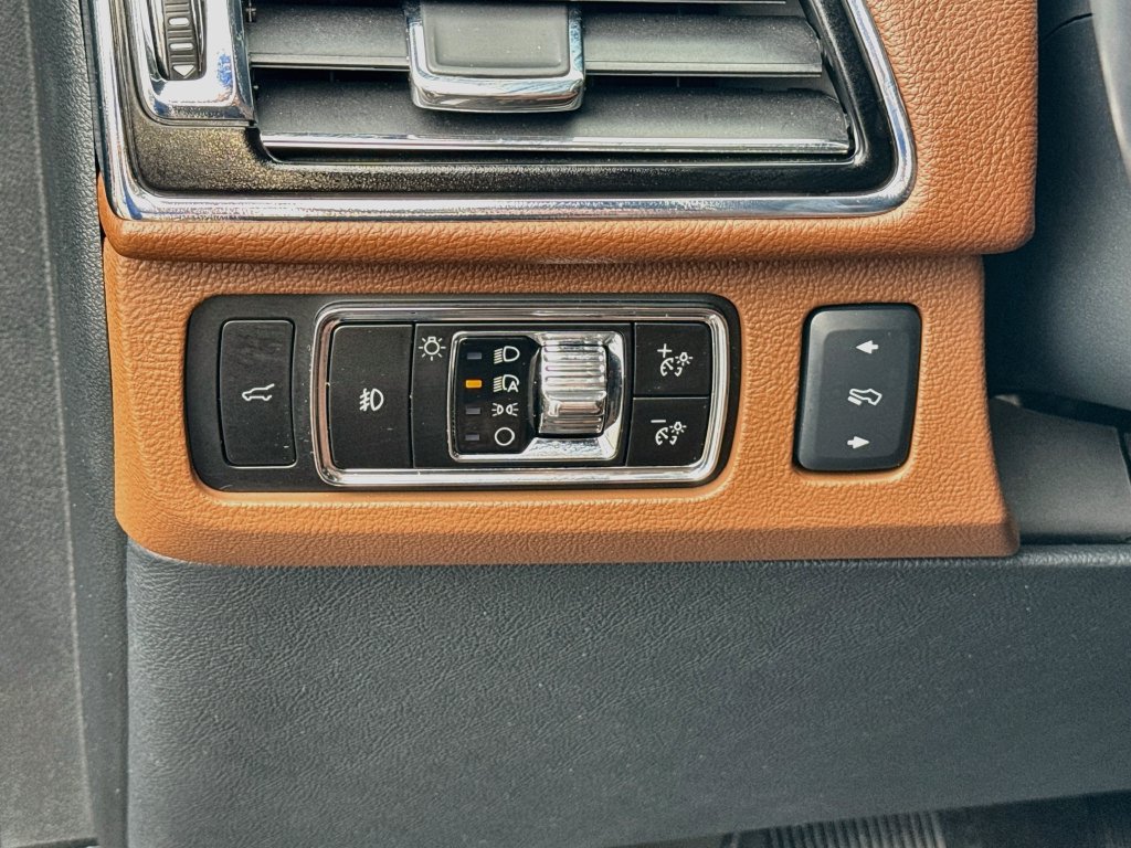 Used 2023 Lincoln Navigator Reserve AWD/4WD image 10