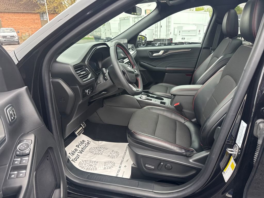 Used 2024 Ford Escape ST-Line Select w/ Tech Pack #2 AWD/4WD image 14