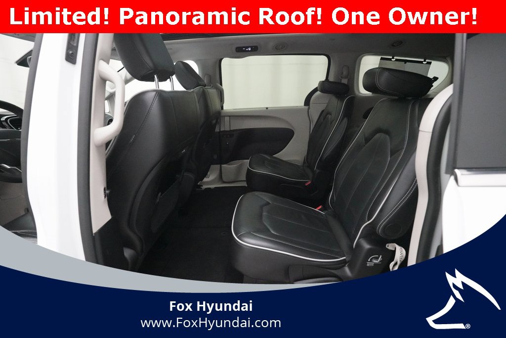 Used 2024 Chrysler Pacifica Limited image 16