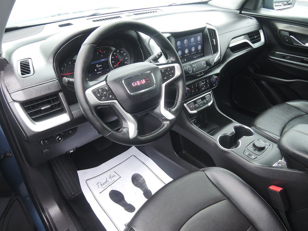 Used 2024 GMC Terrain SLT w/ Elevation Edition FWD image 4