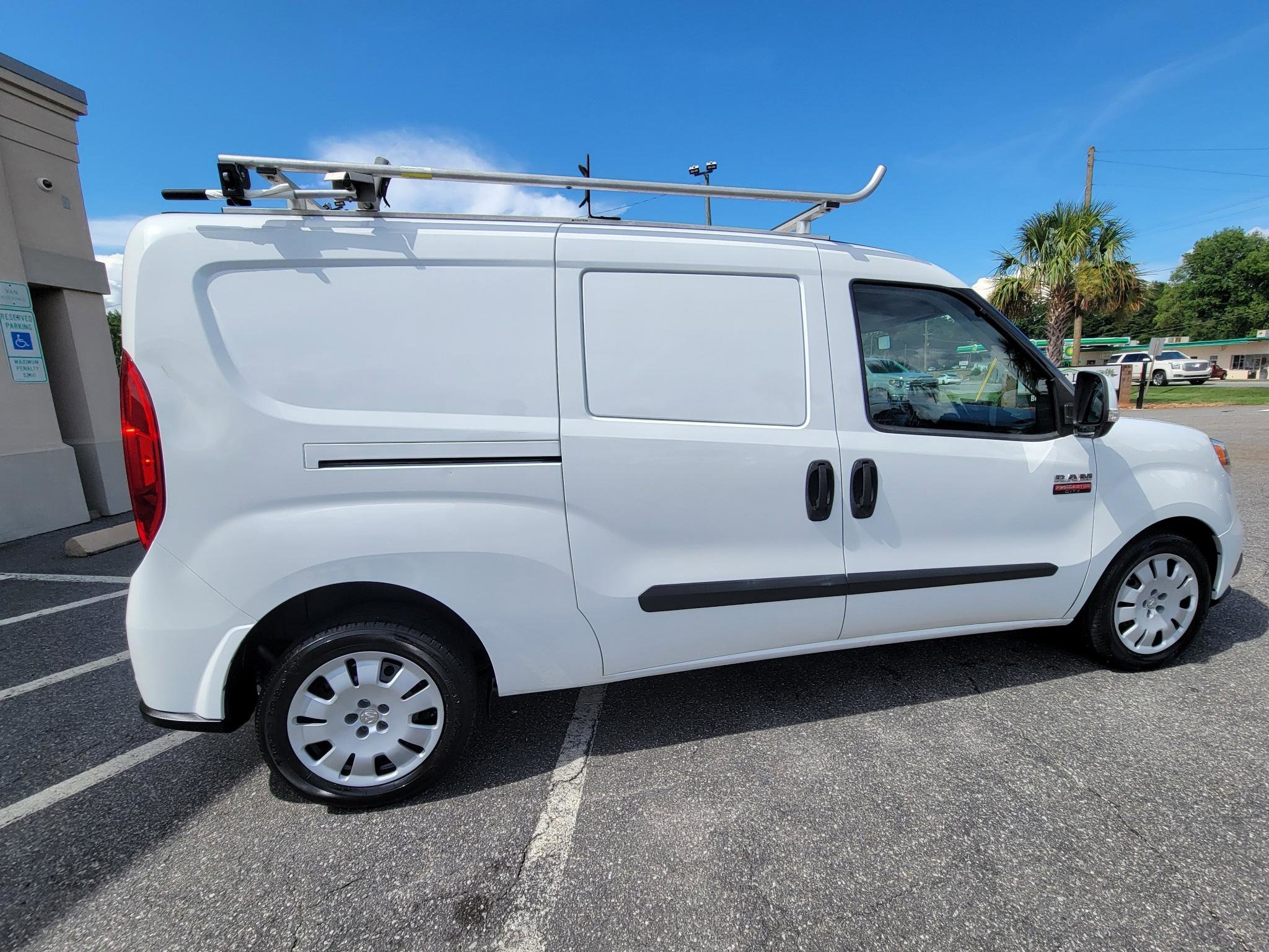 Used 2019 RAM ProMaster City Tradesman SLT FWD image 12