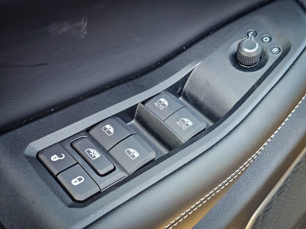 New 2026 Jeep Grand Cherokee Limited image 11