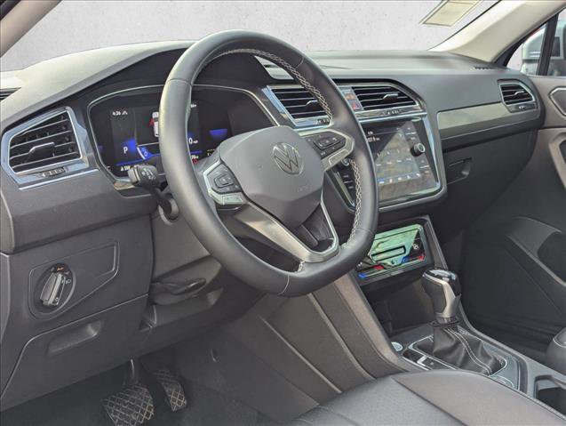 Used 2022 Volkswagen Tiguan SE image 10