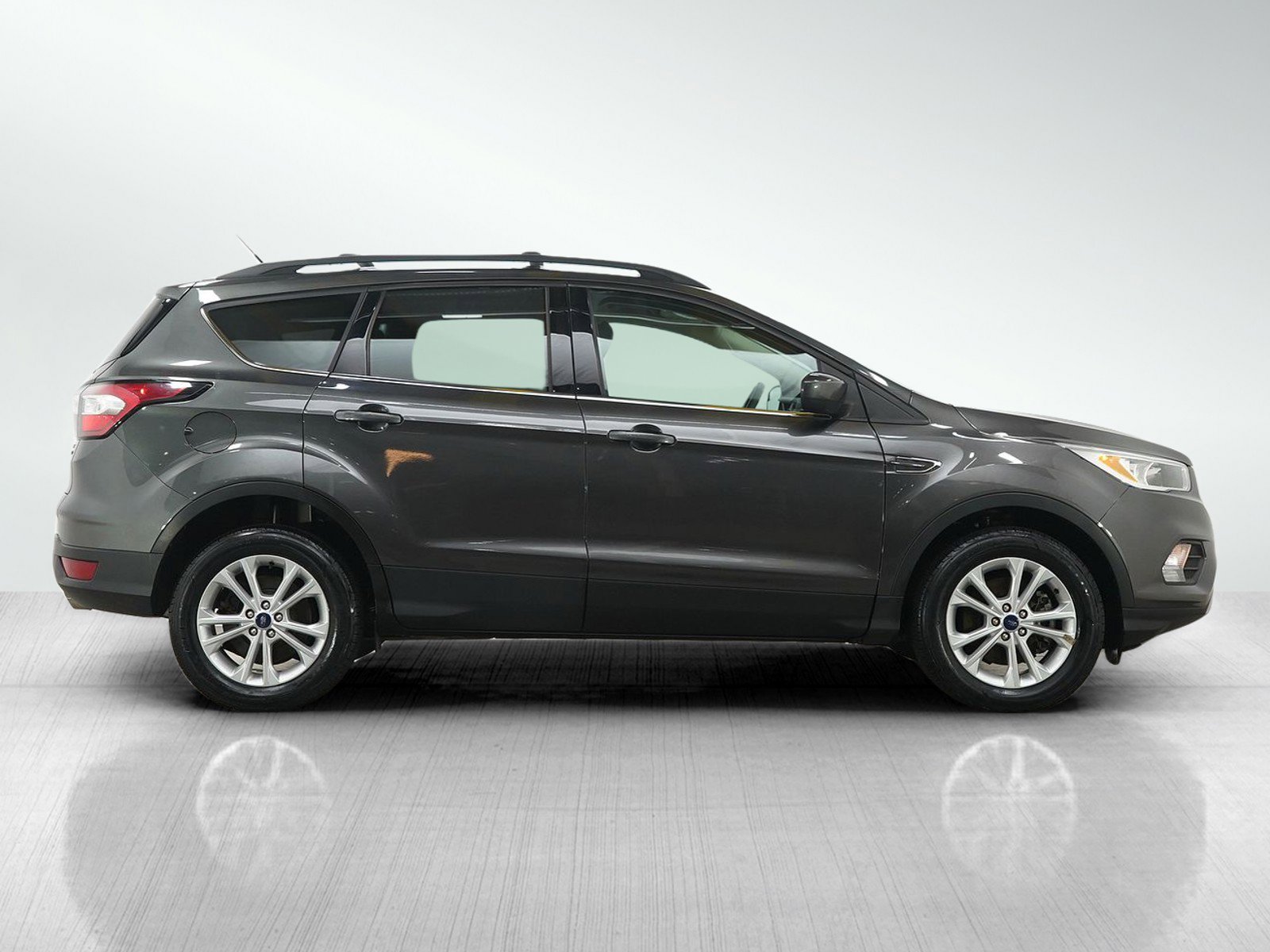 Used 2018 Ford Escape SE image 6