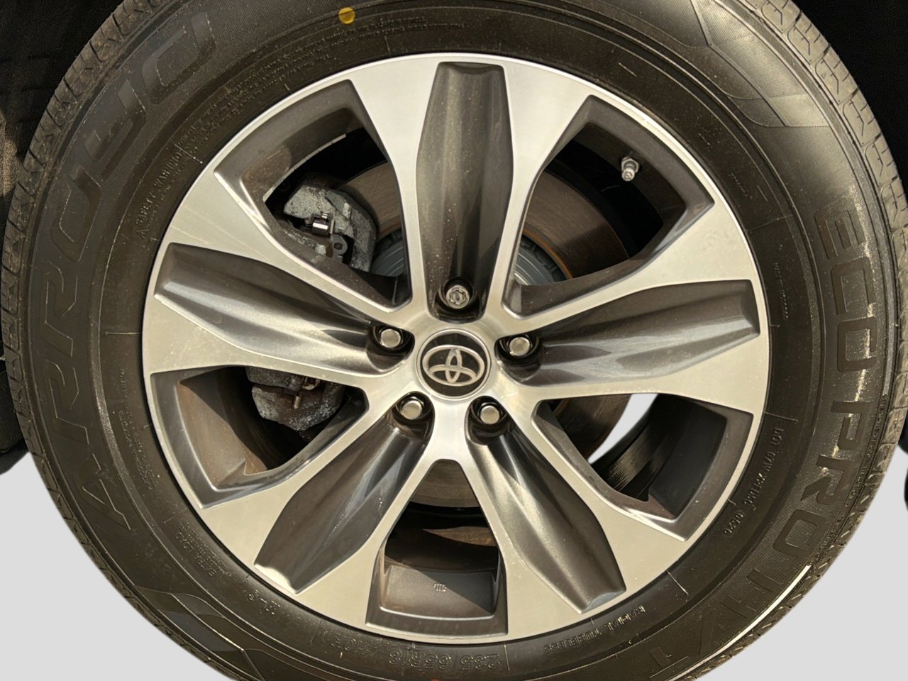 Used 2023 Toyota Highlander XLE AWD/4WD image 10
