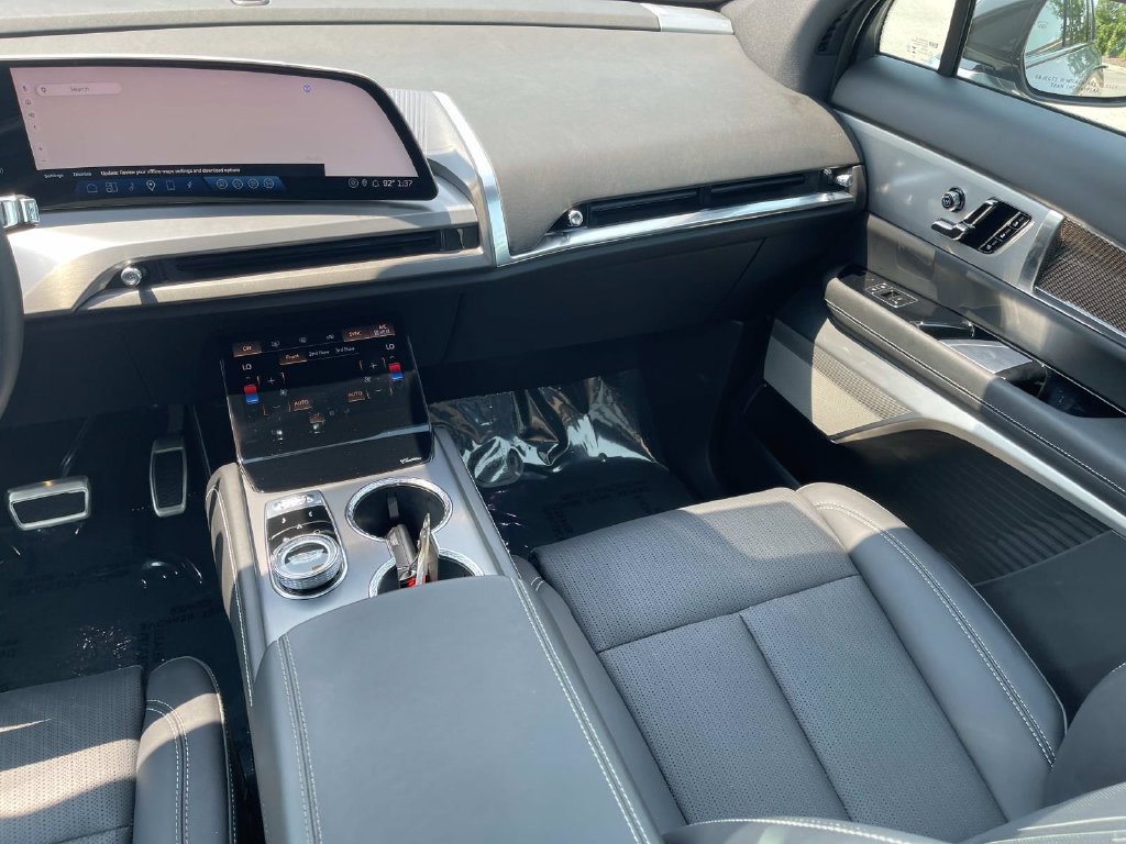 Certified 2026 Cadillac Vistiq Sport w/ LPO, Floor Liner Package AWD/4WD image 16