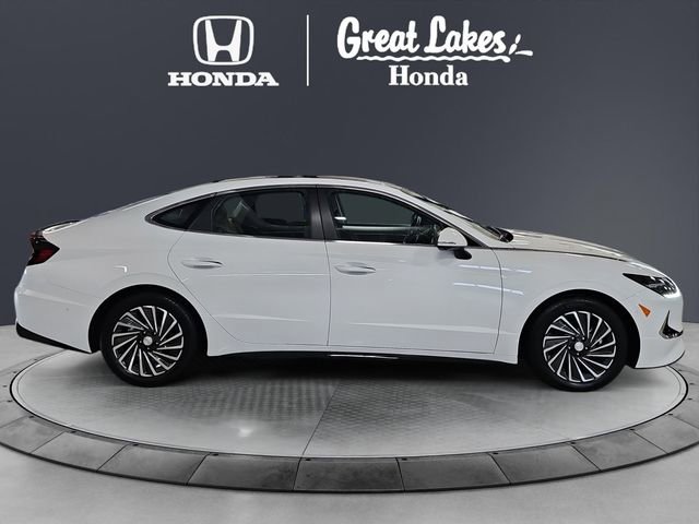Used 2023 Hyundai Sonata Limited w/ Cargo Package image 7