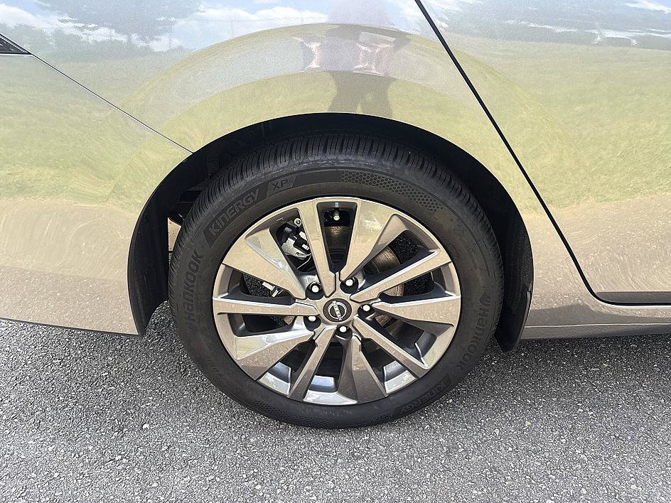 Certified 2026 Nissan Sentra SL w/ Floor Mat Package FWD image 10