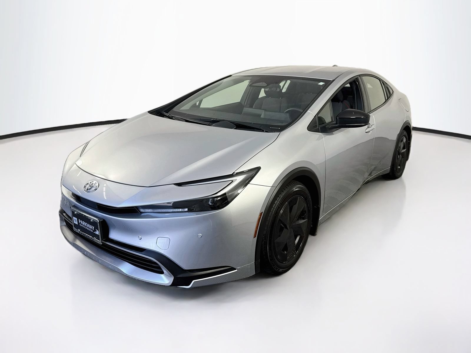 Used 2023 Toyota Prius Prime FWD image 3