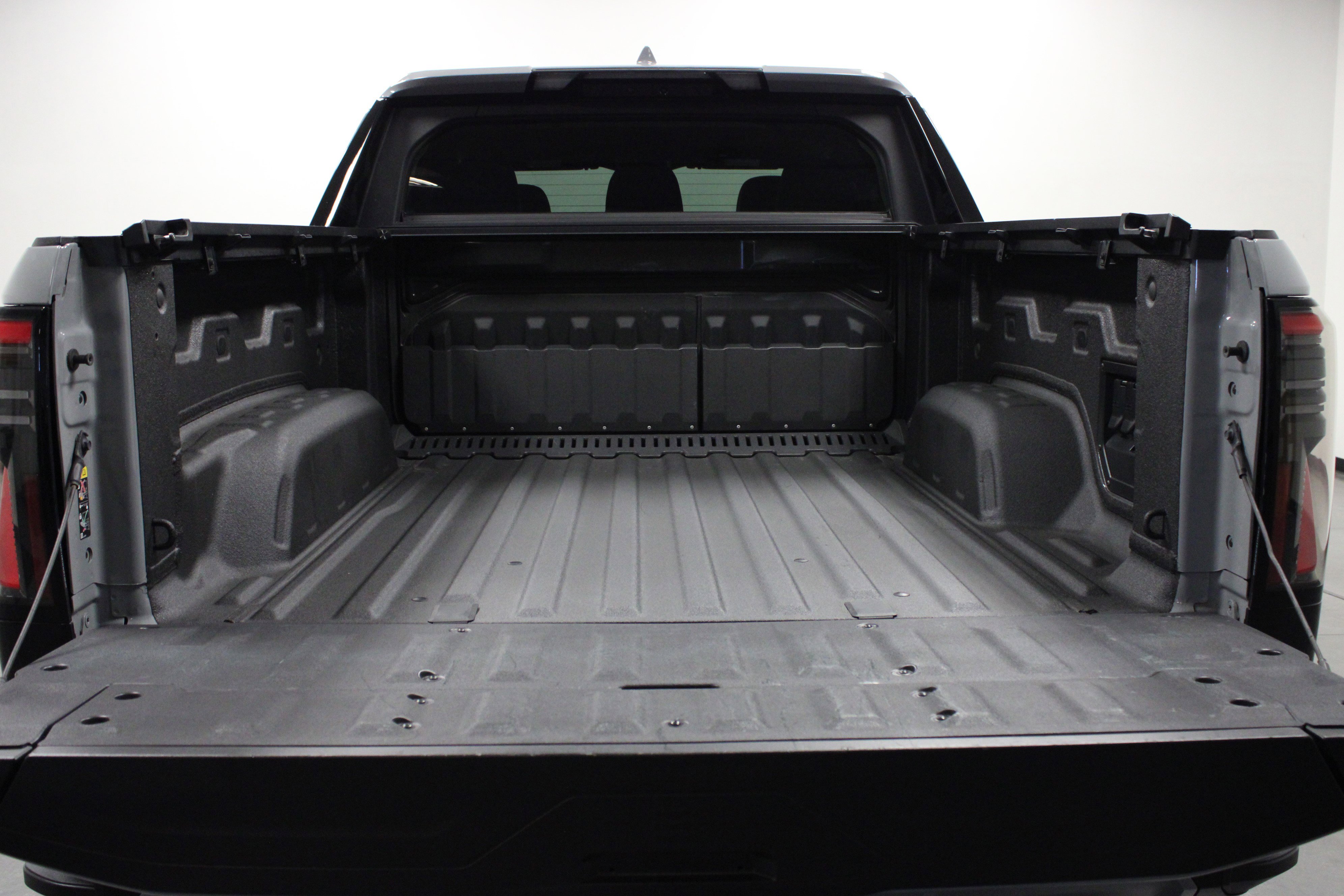 Used 2024 GMC Sierra EV Denali image 13