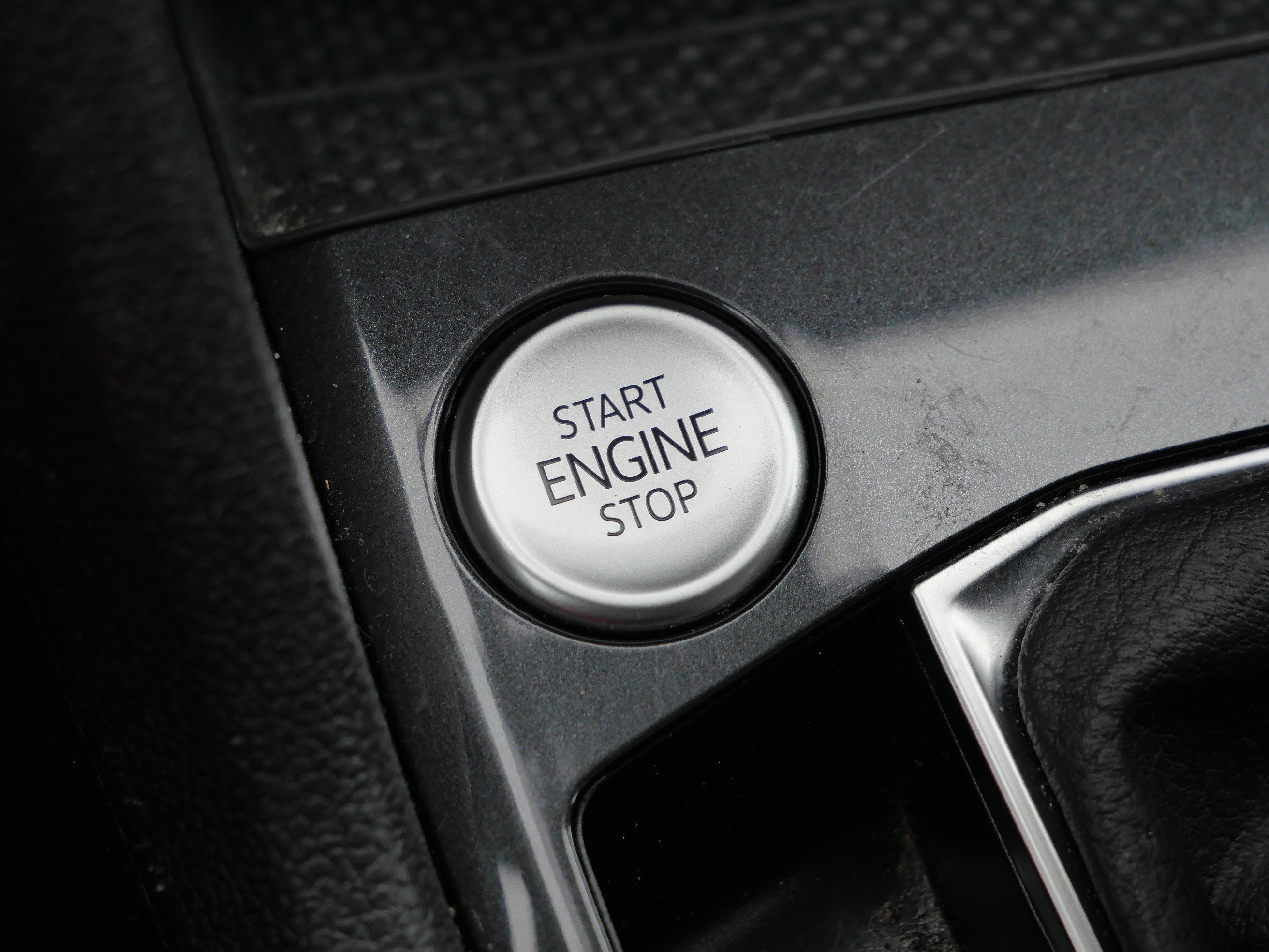 Certified 2022 Volkswagen Tiguan SE image 27