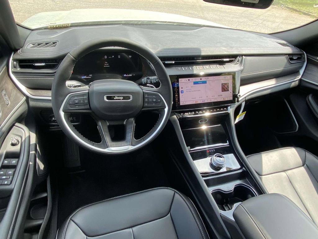 New 2026 Jeep Grand Cherokee Limited w/ Limited Altitude Package image 35
