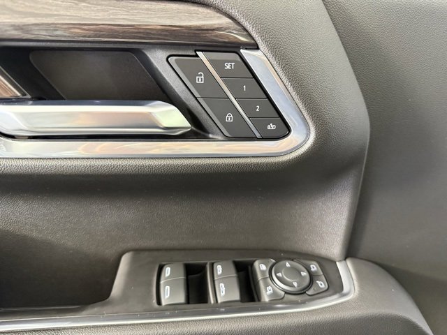 Used 2022 Chevrolet Silverado 1500 LTZ w/ Z71 Off-Road Package image 19