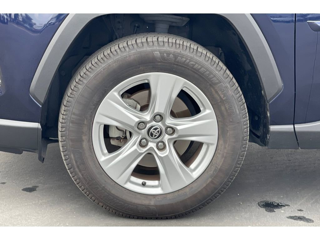 Used 2021 Toyota RAV4 XLE w/ Convenience Package image 44