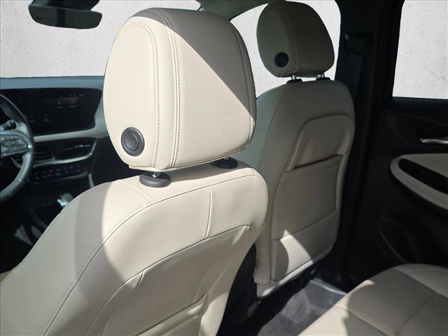 Used 2024 Buick Encore GX Avenir w/ Avenir Technology Package image 16