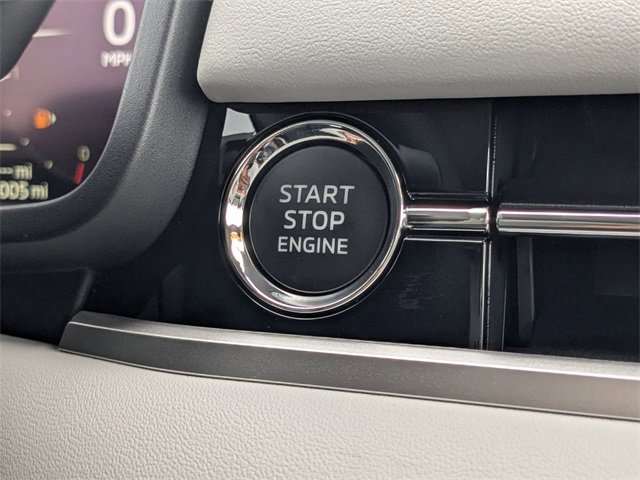 New 2025 Mitsubishi Outlander SEL image 27