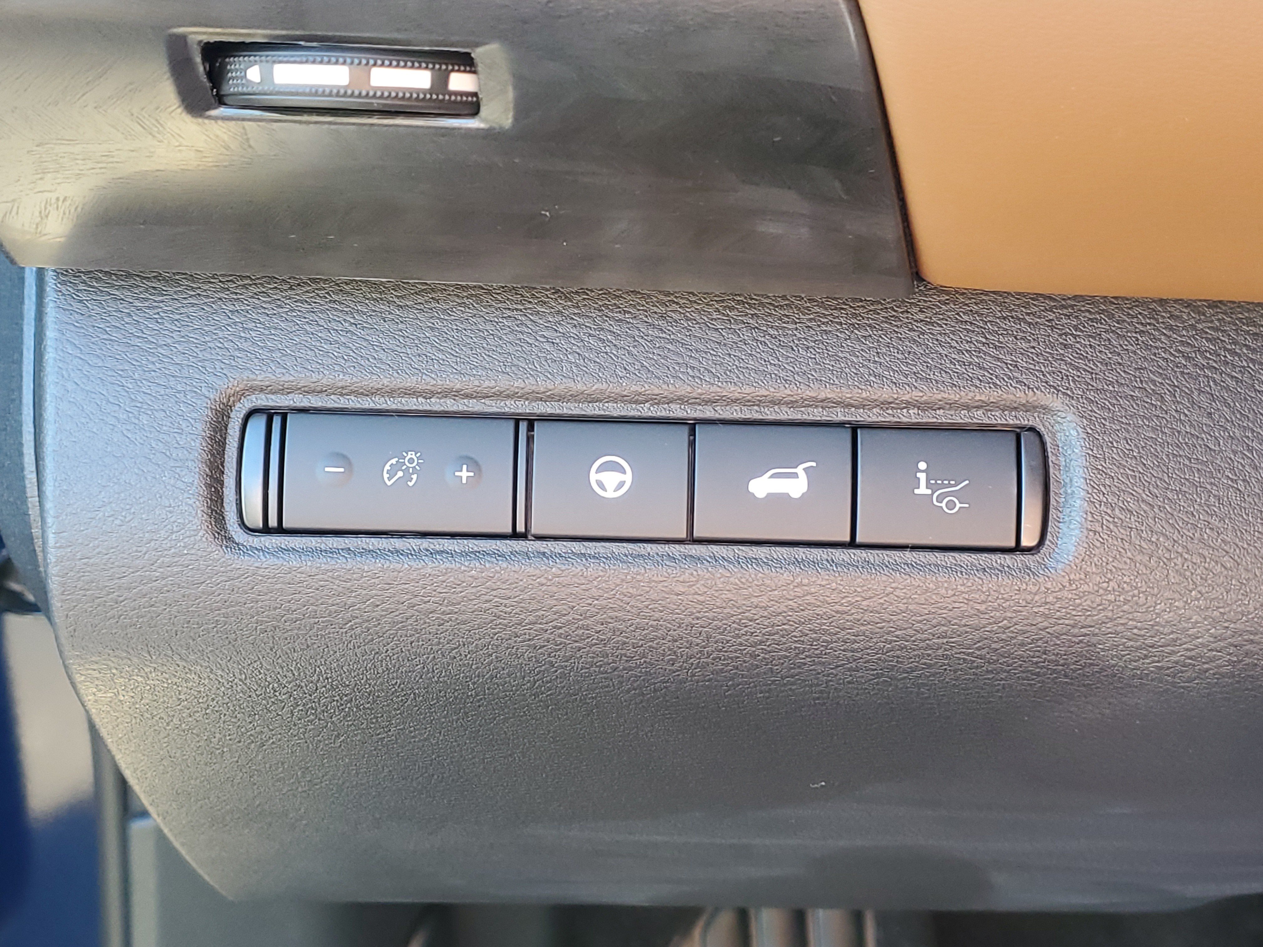 New 2026 Nissan Pathfinder Platinum AWD/4WD image 9