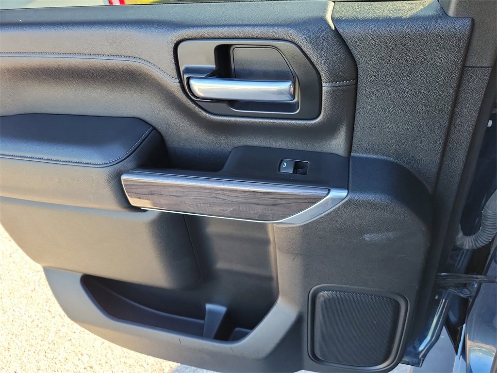 Used 2020 Chevrolet Silverado 3500 LTZ w/ LTZ Premium Package image 18