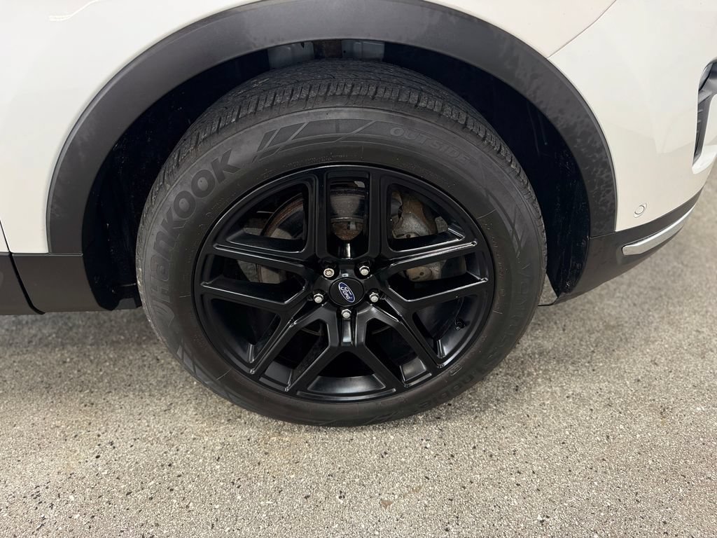 Used 2019 Ford Explorer Platinum AWD/4WD image 29