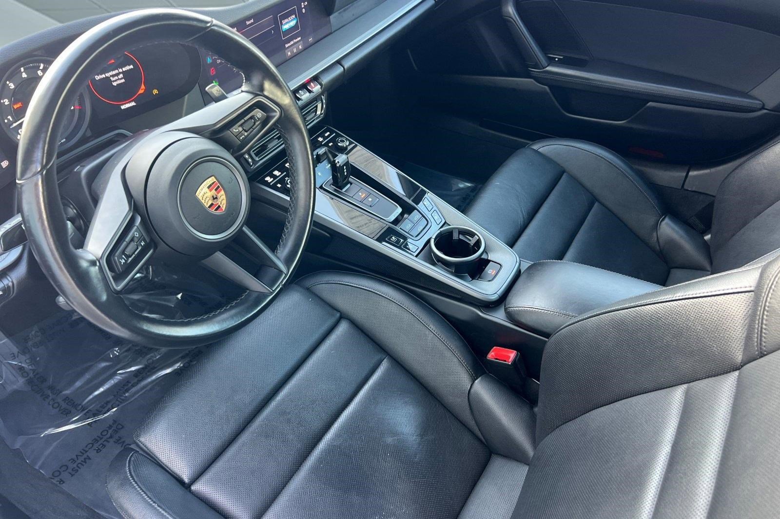 Used 2023 Porsche 911 Carrera image 4