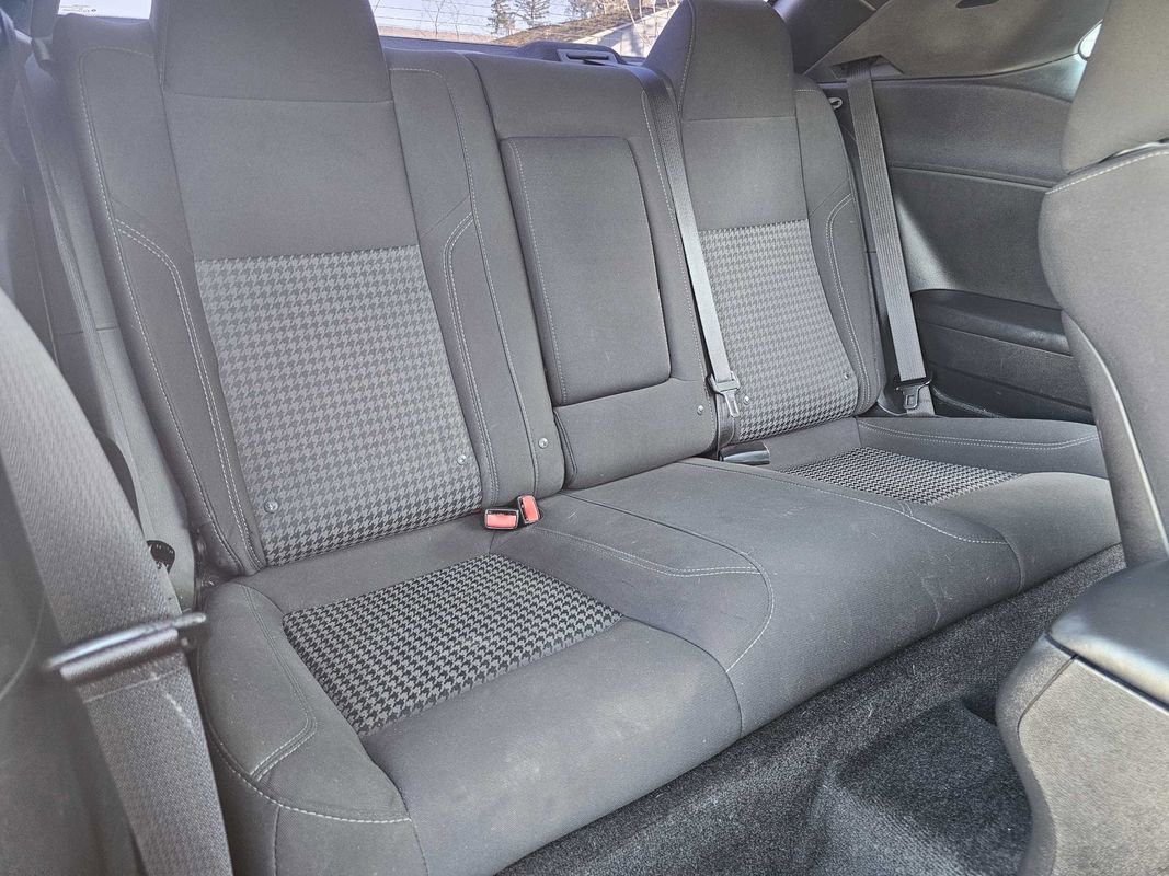 Used 2015 Dodge Challenger R/T w/ Quick Order Package 22B R/T image 28