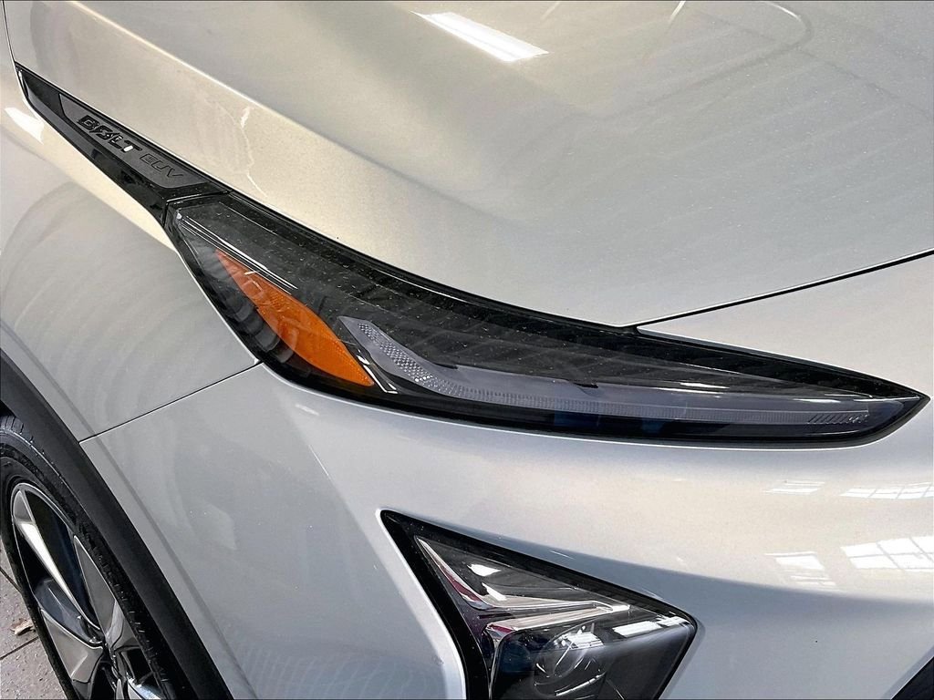 Used 2023 Chevrolet Bolt EUV LT w/ Convenience Package FWD image 31