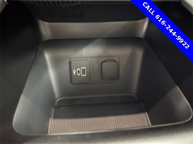 Used 2026 Ford Explorer Active w/ Active Comfort Package image 15