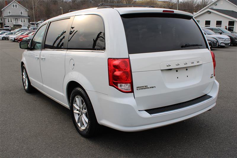 Used 2018 Dodge Grand Caravan SXT image 5