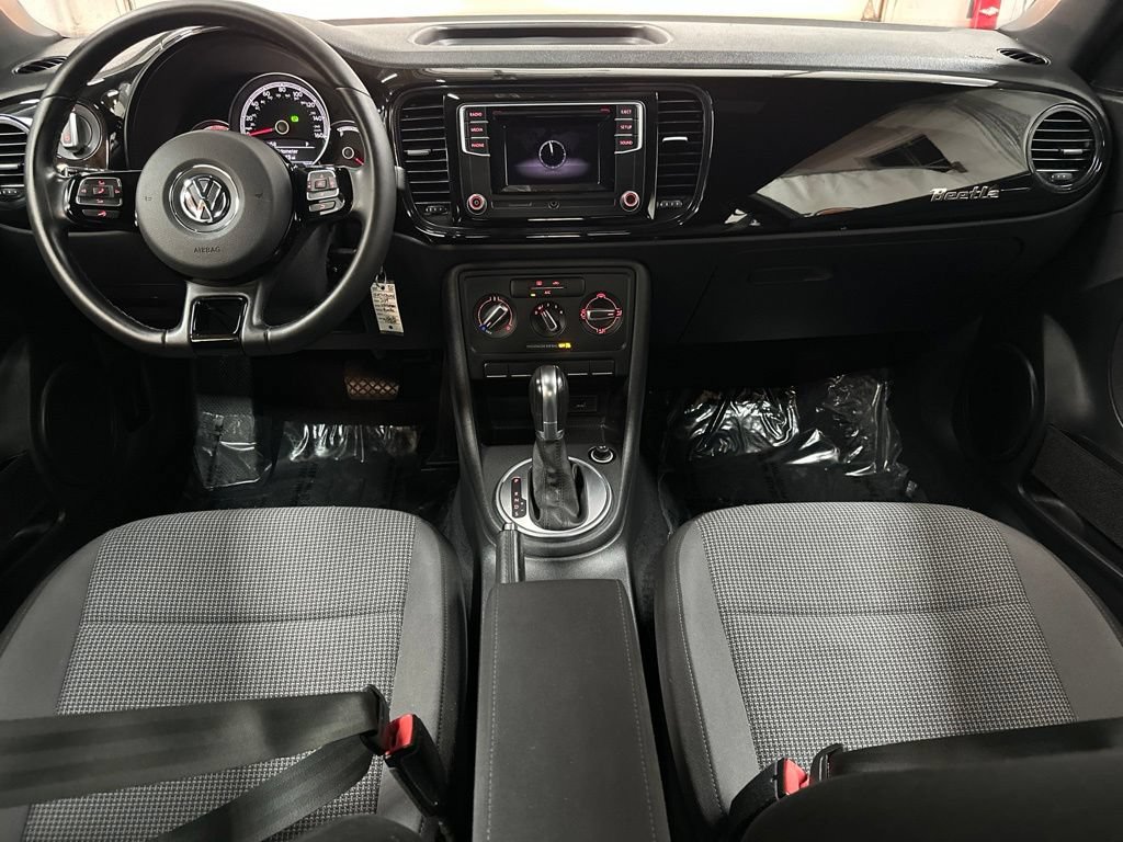 Used 2019 Volkswagen Beetle 2.0T S FWD image 23