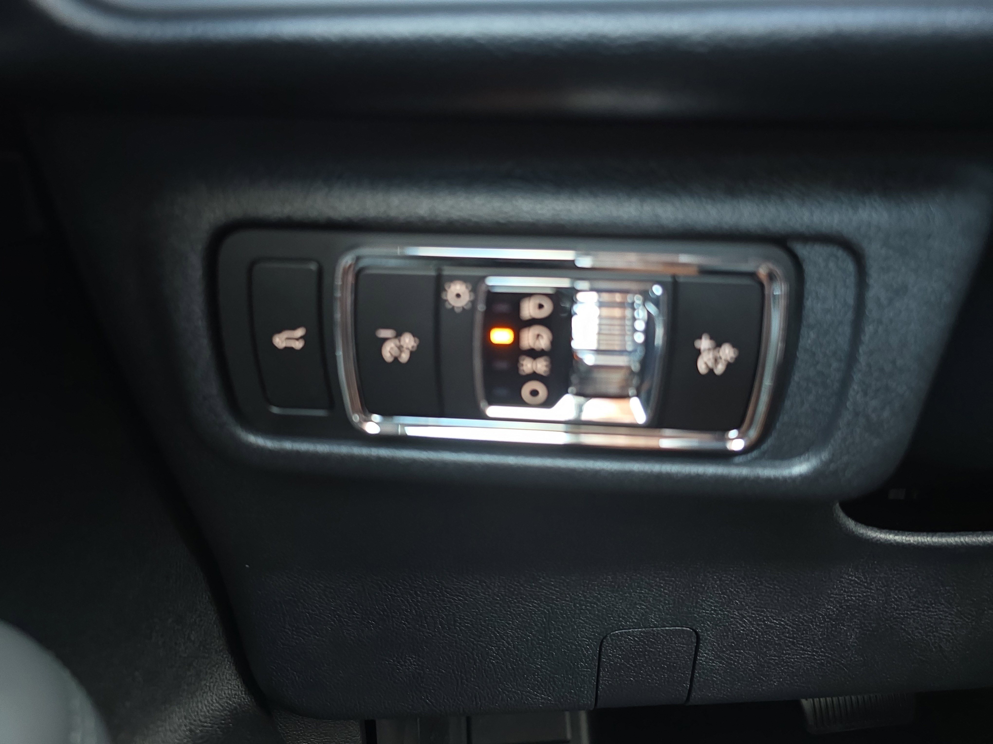 New 2026 Lincoln Corsair Premiere image 25